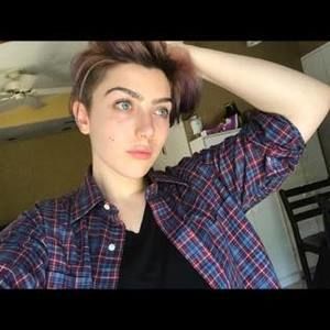 Meet your Posher, Leah